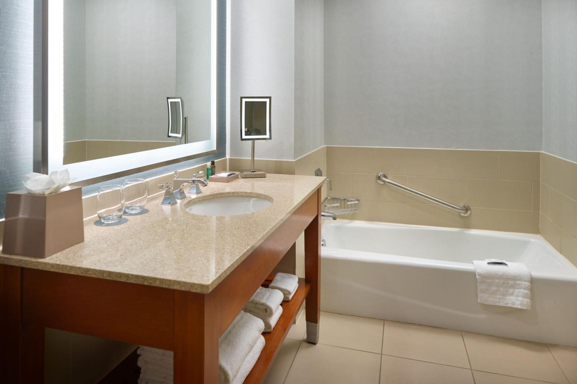 Hotel The Westin Beale Street 4*
